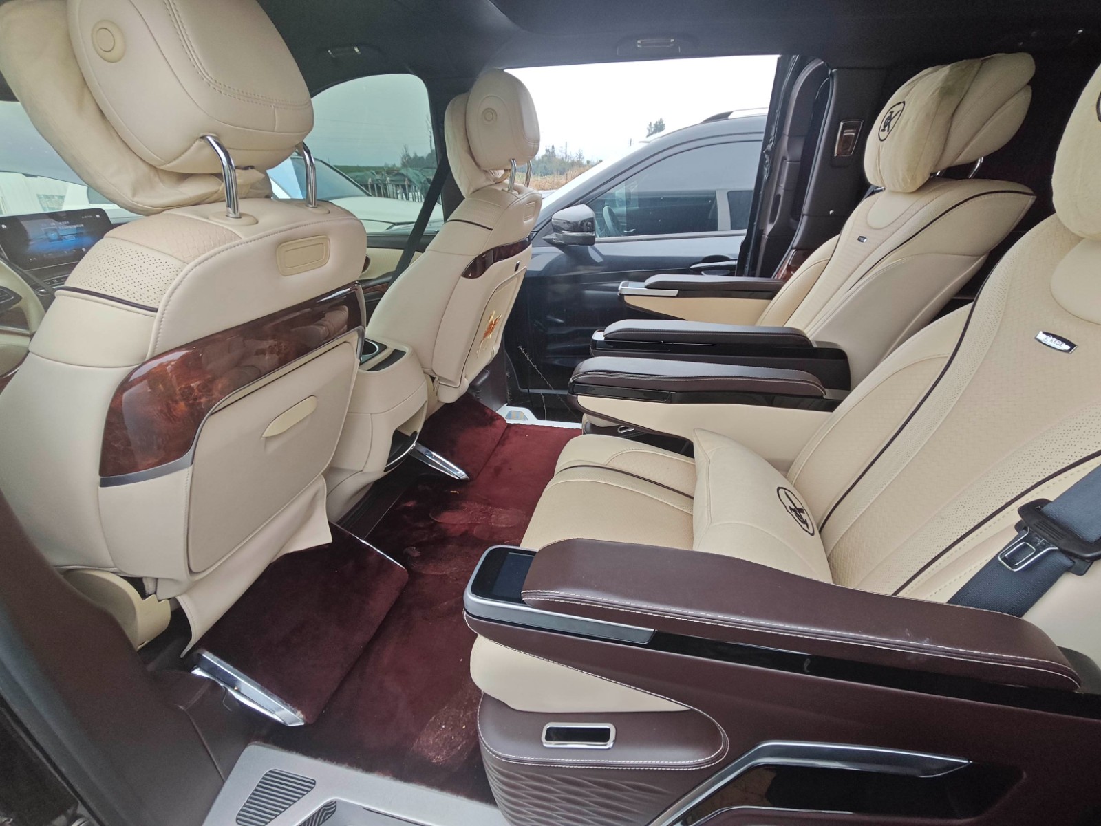 粤C23E80克蒂汽车牌小型专用客车一辆