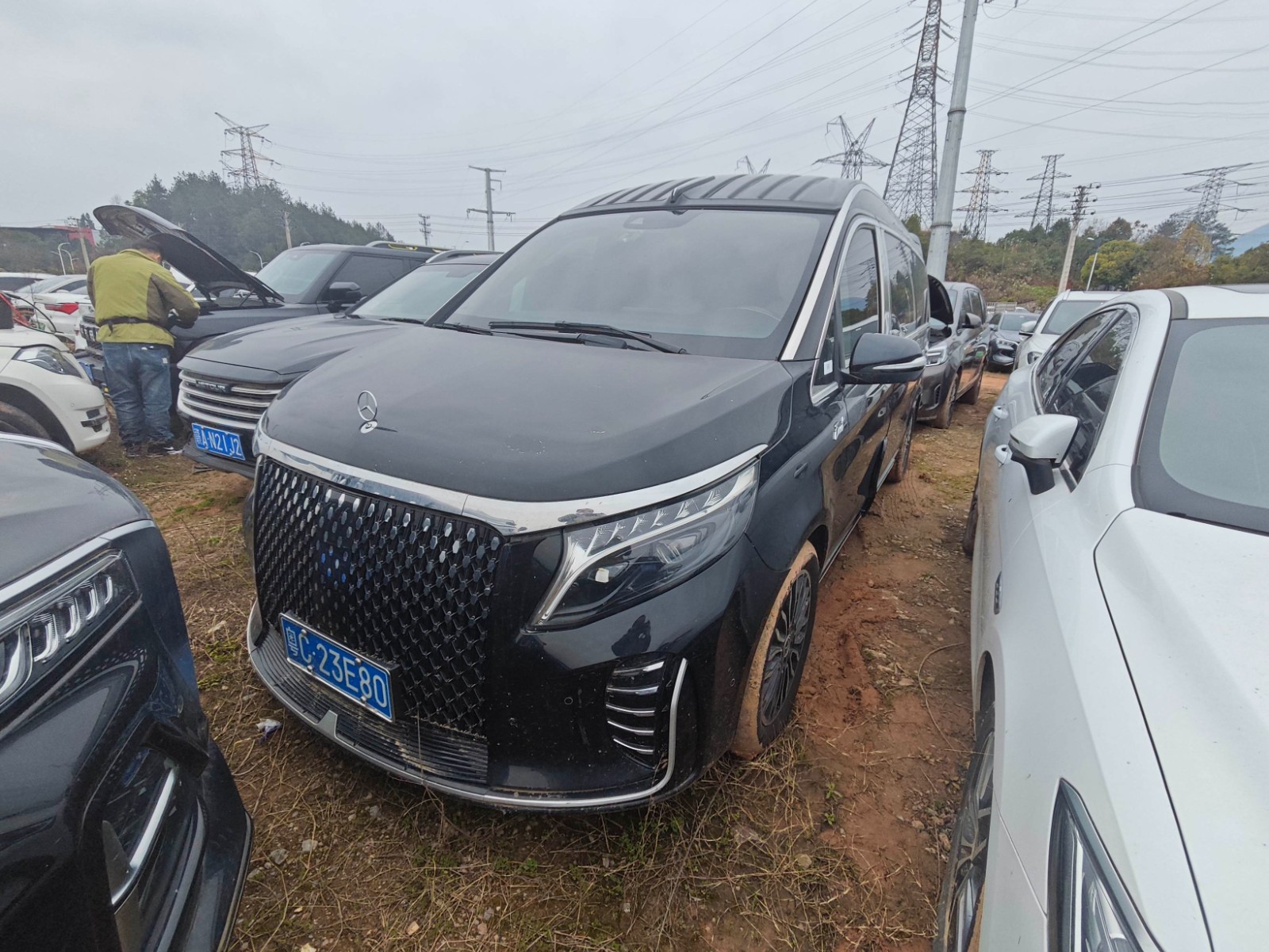 粤C23E80克蒂汽车牌小型专用客车一辆